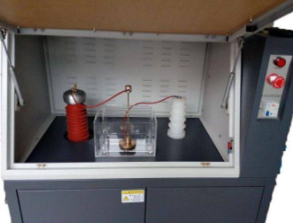 Le câble résiste à la tension Testing Machine Termination automatique haute tension de sortie de cet instrument est la tension AC