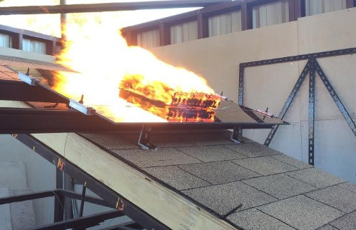 UL790 Épreuve de flamme intermittente pour la construction d'équipements d'essai photovoltaïques intégrés