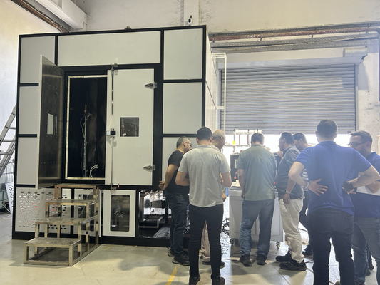 Machine d'essai de laboratoire d'isolateurs Équipement d'essai multistress Testeur 5000h CEI 62730-2024