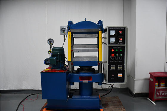 Vulcanisateur plat automatique pour le pressage de divers moules de compression en caoutchouc