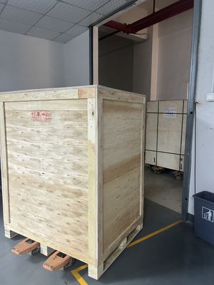 Machine de moulage par compression automatique de caoutchouc