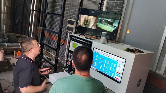 Laboratoire d'essais effectuant le test de résistance à la propagation verticale de la flamme sur les conducteurs, équipement d'essai