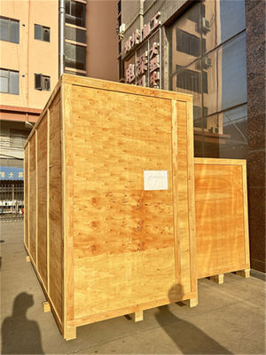 Laboratoire d'essais effectuant le test de résistance à la propagation verticale de la flamme sur les conducteurs, équipement d'essai